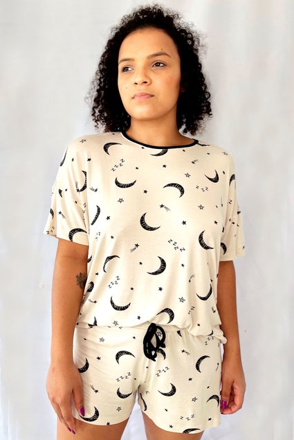 pijama americano manga curta com short estampado lua1
